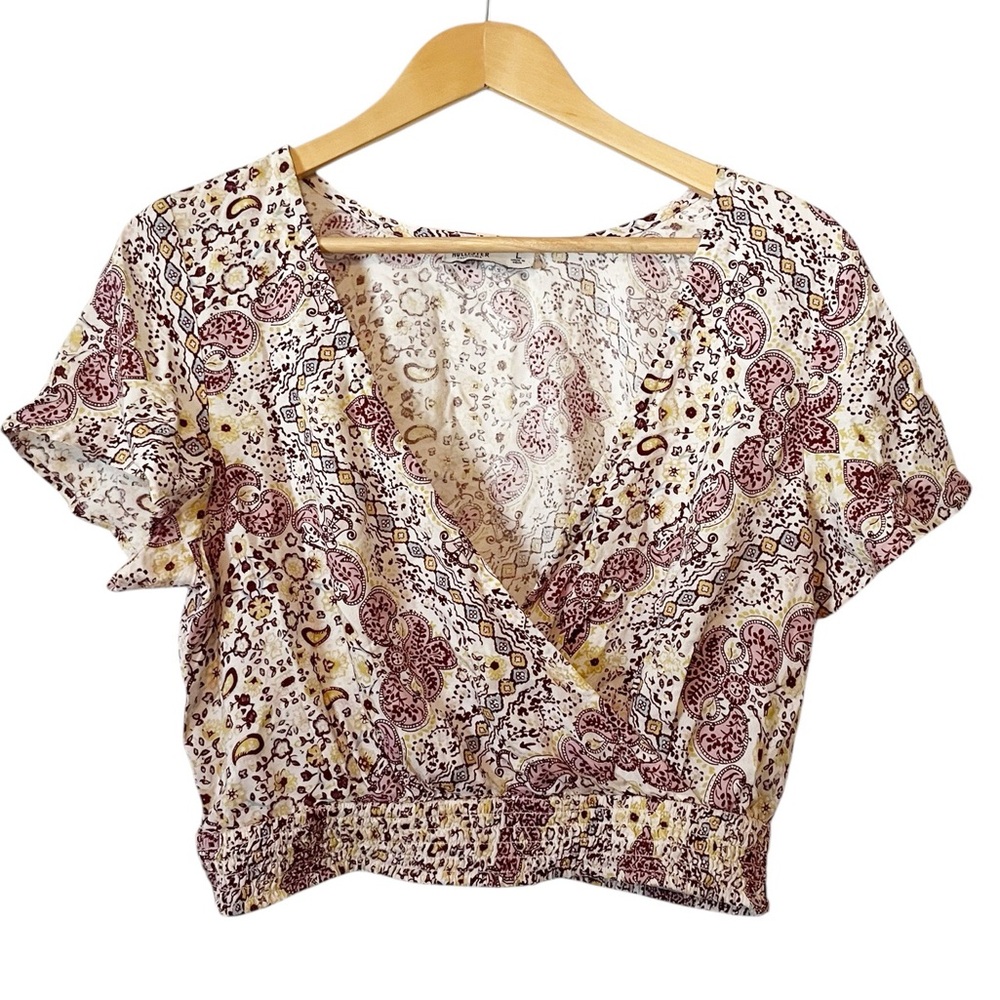 Hollister Paisley Print Cropped Short Sleeve Boho Wrap Front Top Size Large